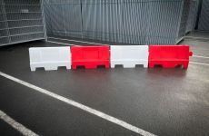 Barrier | watergevuld | wit en rood gekoppeld