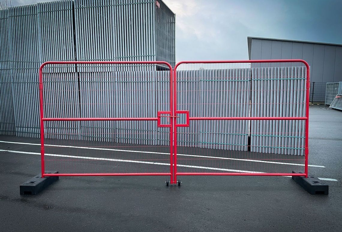 Bouwhek dubbele deur anti-climb rood