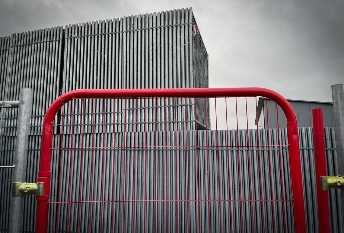 bouwhekdeur anticlimb rood