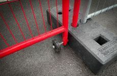 bouwhekdeur anticlimb rood